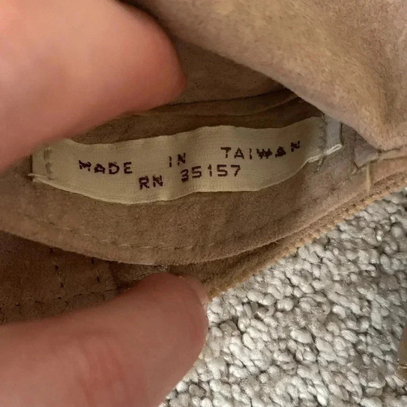 Reversible suede and corduroy vest - Picture 7 of 10